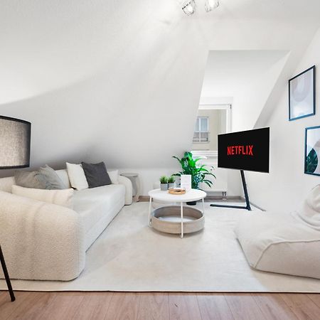 Malu Rooms - Im Stadtzentrum, Smarttv, Netflix, 24H Checkin Ludwigsburg Dış mekan fotoğraf
