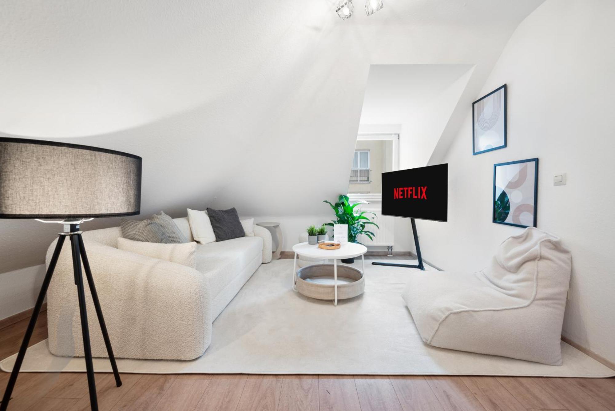 Malu Rooms - Im Stadtzentrum, Smarttv, Netflix, 24H Checkin Ludwigsburg Dış mekan fotoğraf