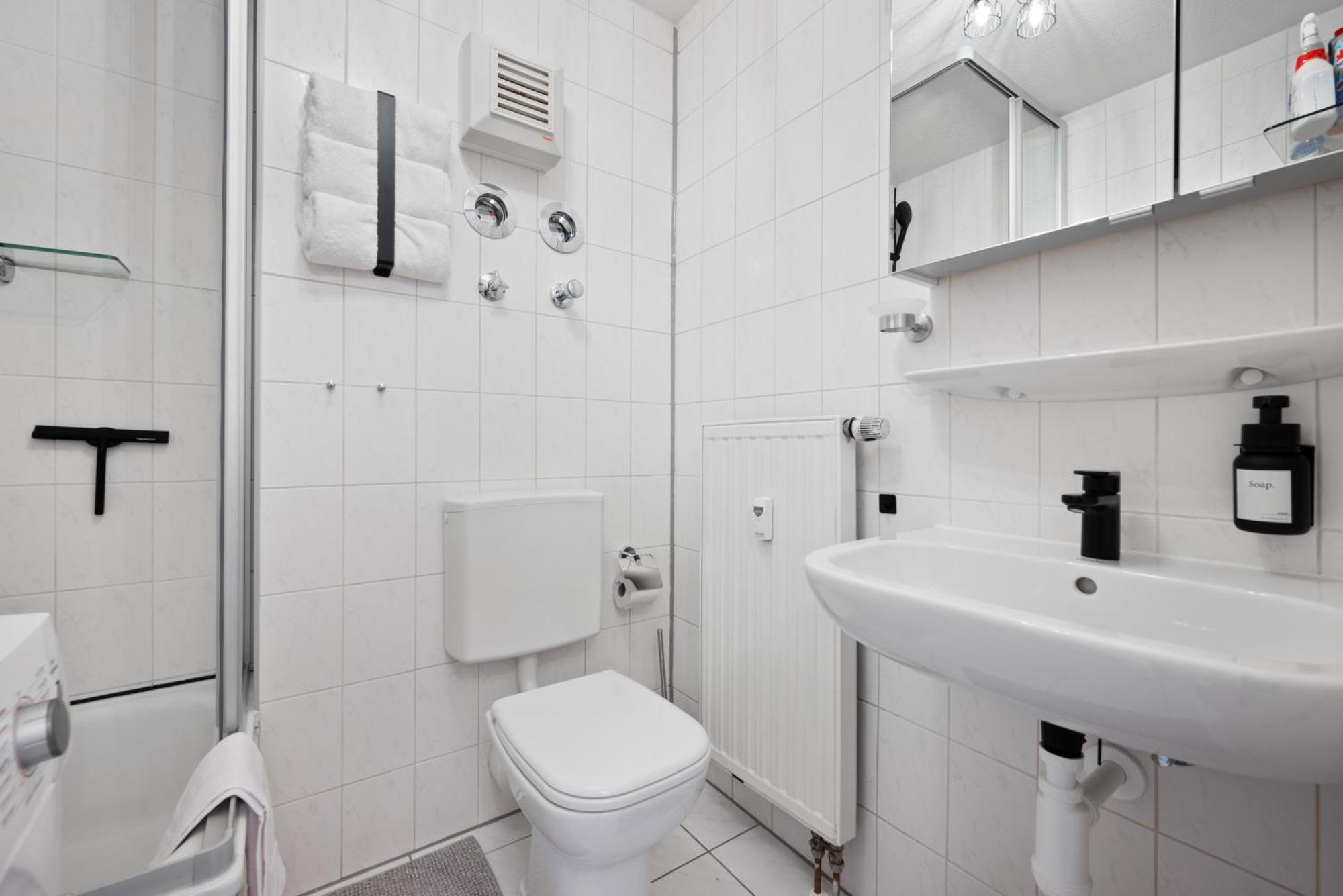 Malu Rooms - Im Stadtzentrum, Smarttv, Netflix, 24H Checkin Ludwigsburg Dış mekan fotoğraf
